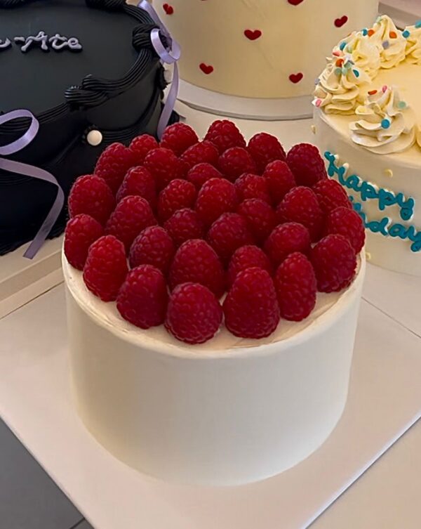 Fresh Raspberry Cake