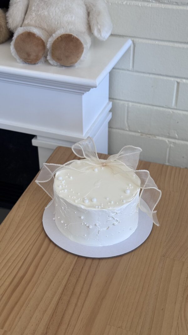 Pearl Ribbon Cake - Image 3