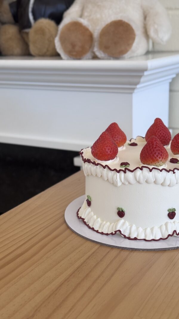 Strawberry Ruffle Cake - Image 3